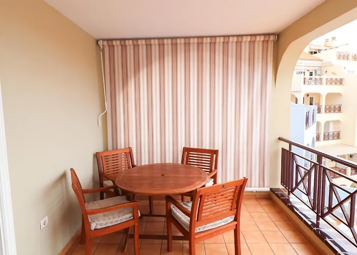 Dinastia D201 By Tenerife & Sales * Los Cristianos (Tenerife)